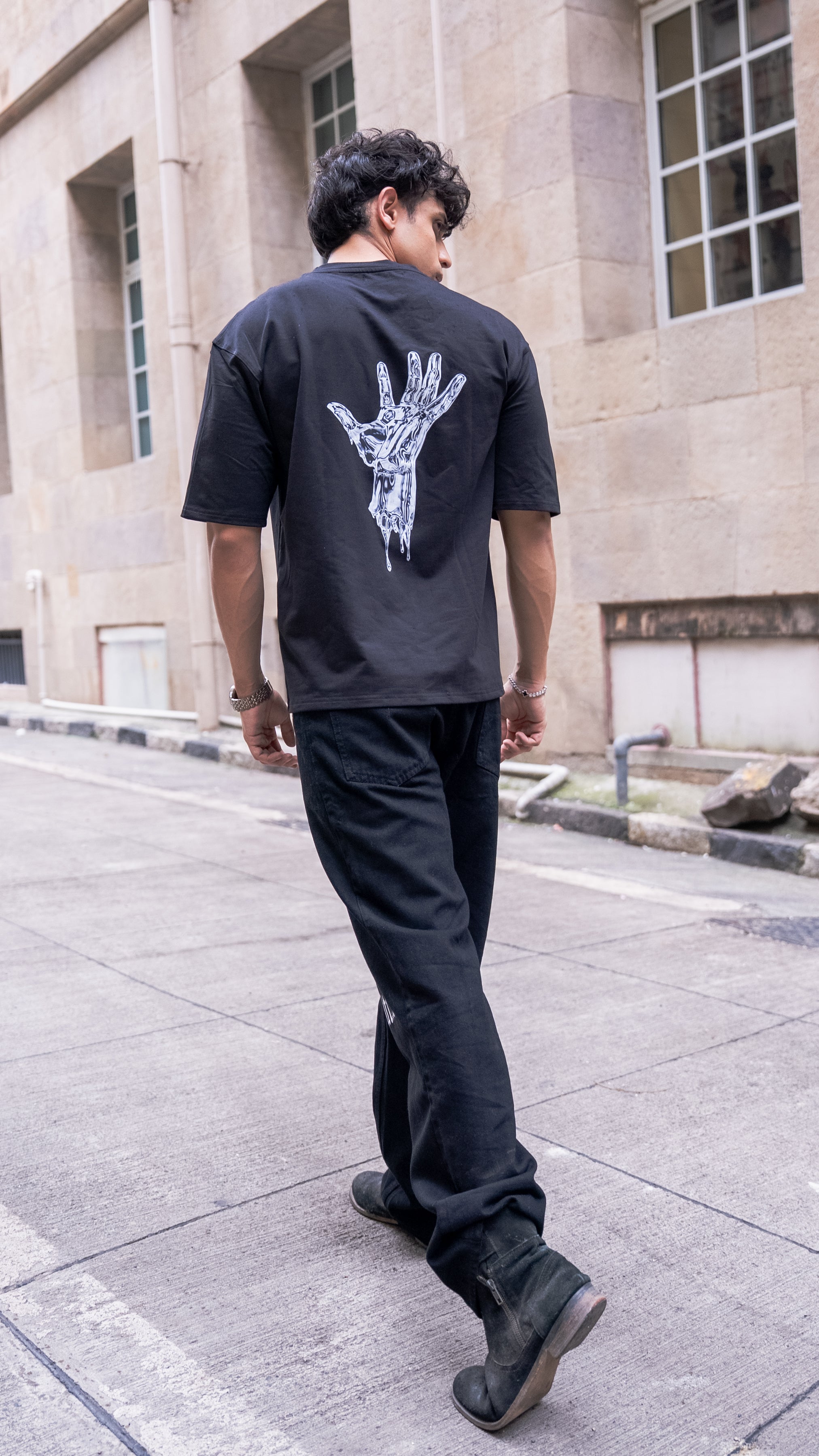 Liquid Grip Oversized Tee  in Black