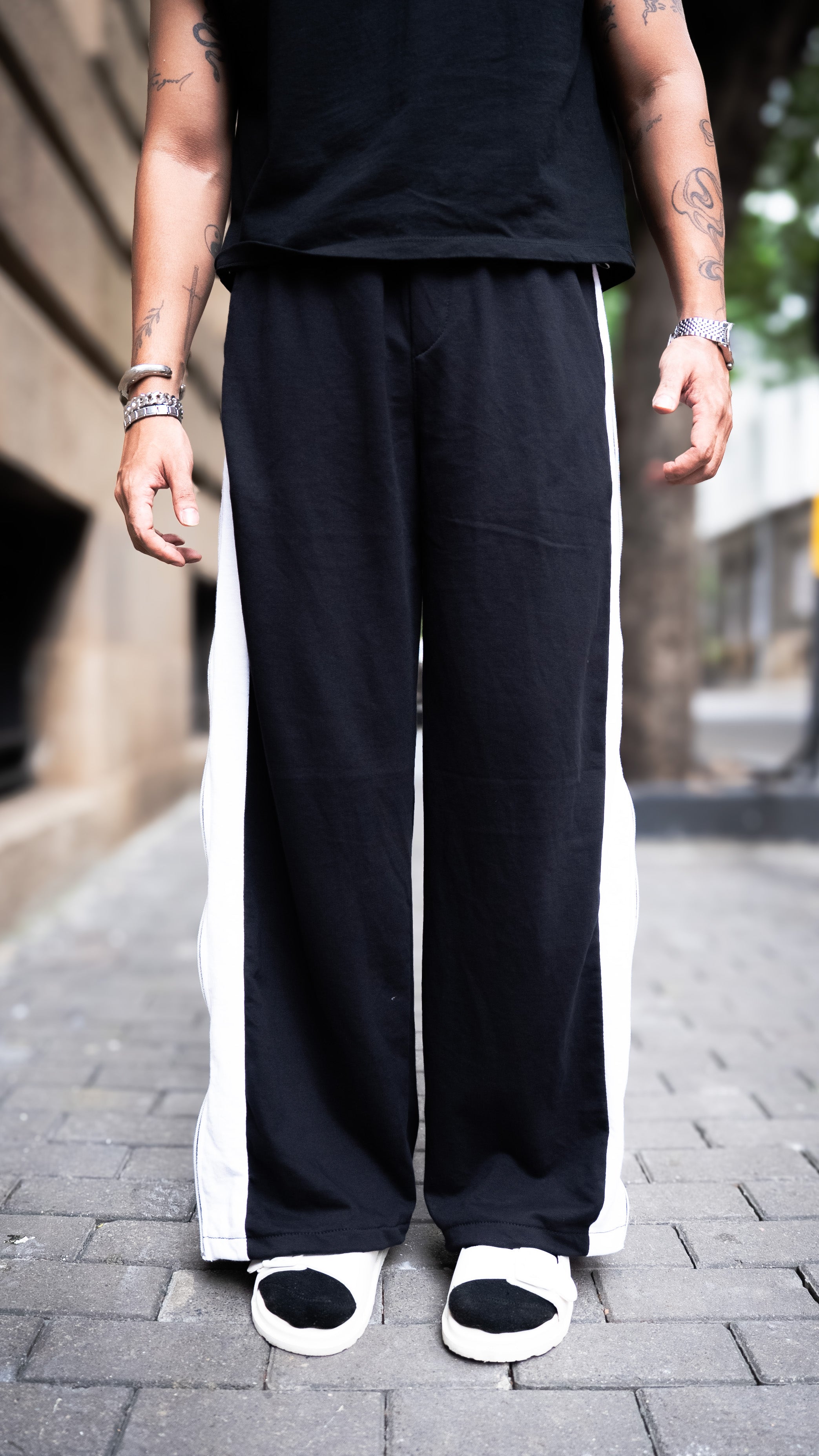 Zip Drip Double Zip Runners  in Balck and Blue