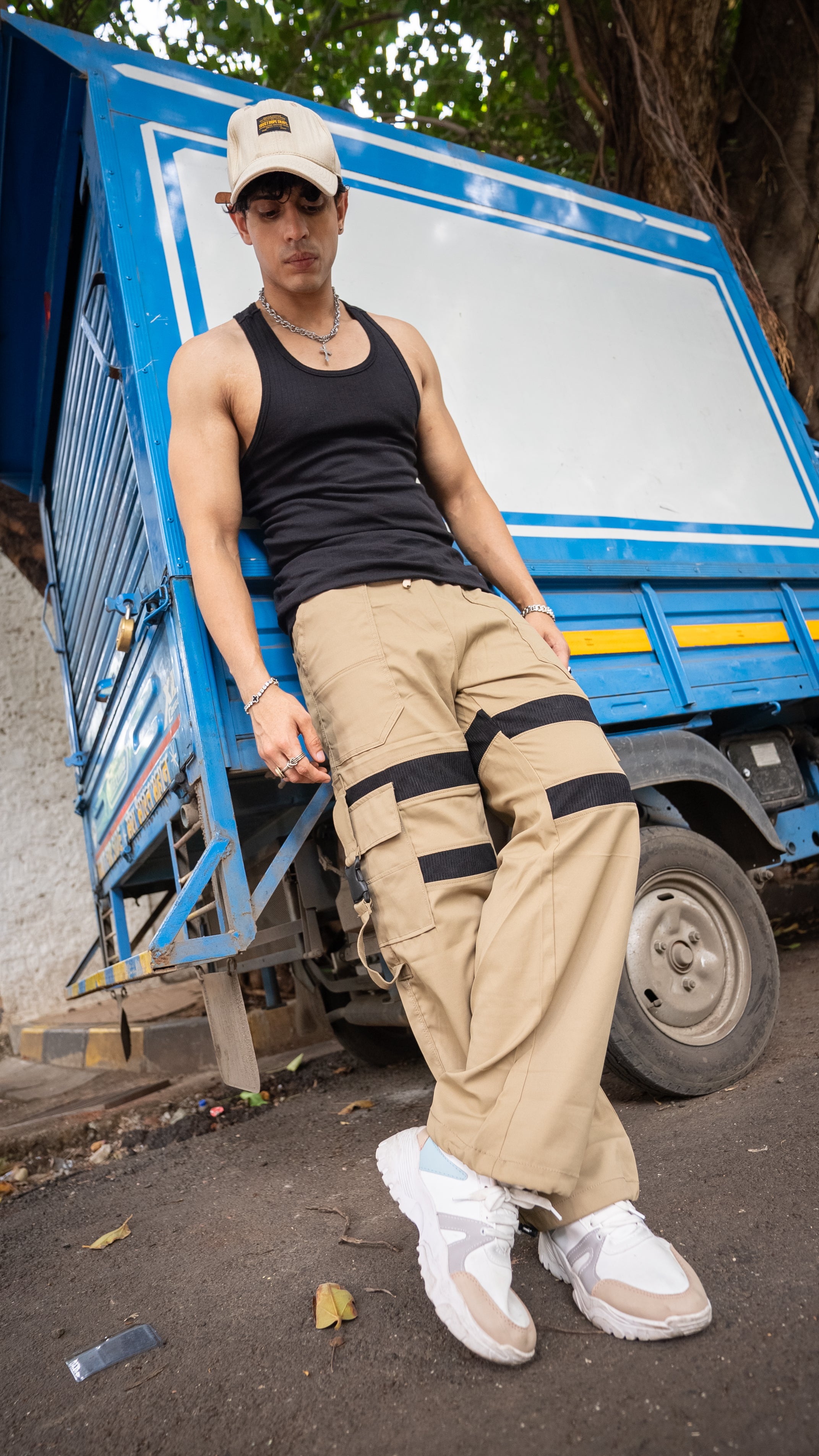 Tactical Flow Joggers in beige